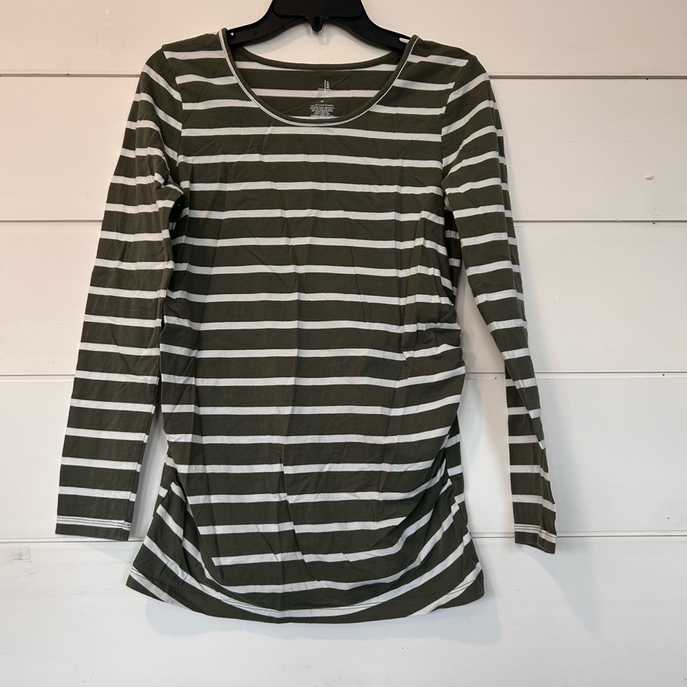 Belle Sky maternity Green Fitted Long Sleeve Tee size Medium